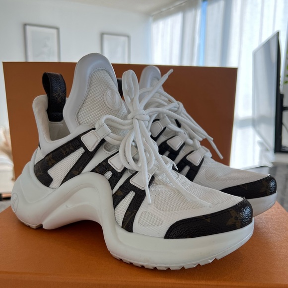 Louis Vuitton Archlight Sneaker - Picture 2 of 4